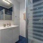 아파트 Lovely Patio Getaway In *