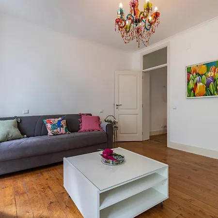 Lovely Patio Getaway In * 리스본