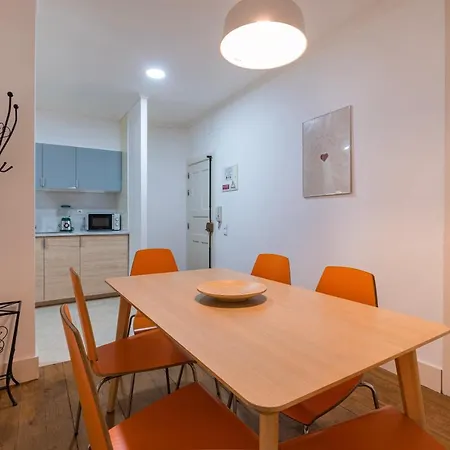 Apartman Lovely Patio Getaway In