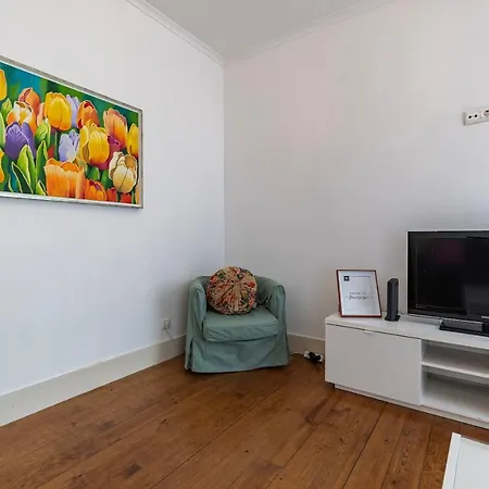 Lovely Patio Getaway In * 리스본