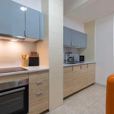 Lovely Patio Getaway In Appartement Lisboa