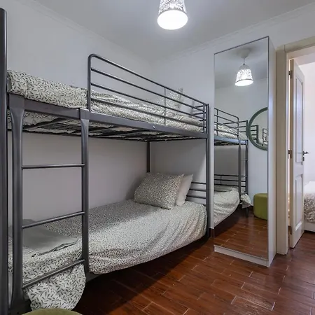 Lovely Patio Getaway In * Lisboa