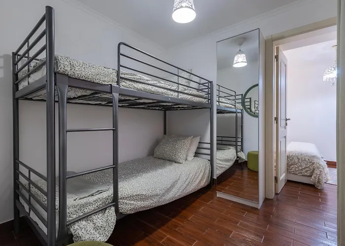 Lovely Patio Getaway In * Lisboa