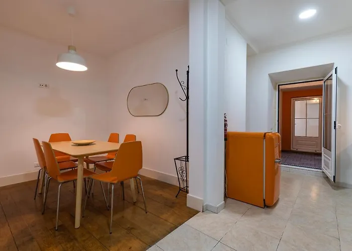 Lovely Patio Getaway In * Lisboa