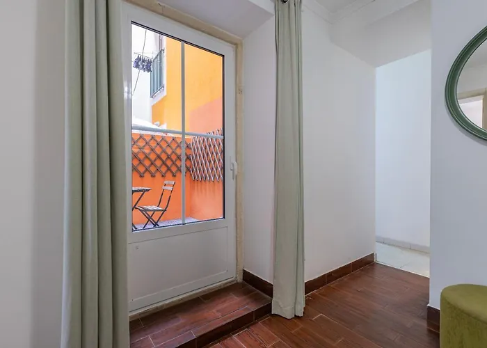 Lovely Patio Getaway In Appartement *